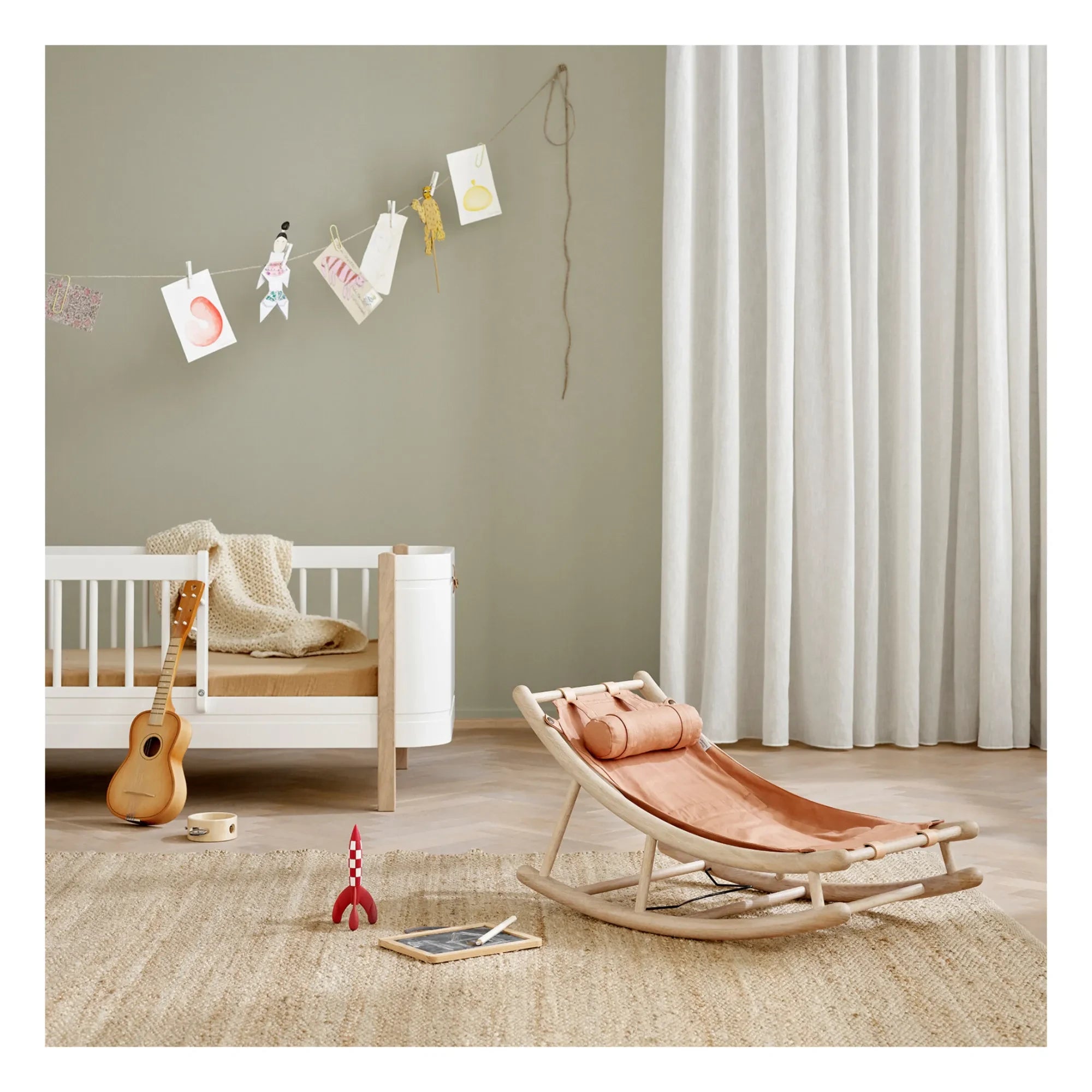 Oliver Furniture - Çocuklar için Rocker Oturma Minderi | Karamel