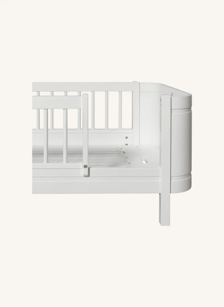 Oliver Furniture - Ahşap Mini+ Beşikten Genç Yatağa Dönüşüm Kiti | Beyaz
