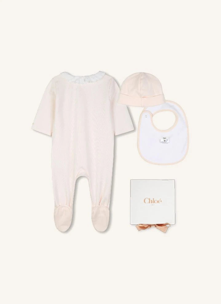 Chloé - Organik Pamuk İşlemeli Pijama, Şapka ve Önlük Seti | Lychee Pembe