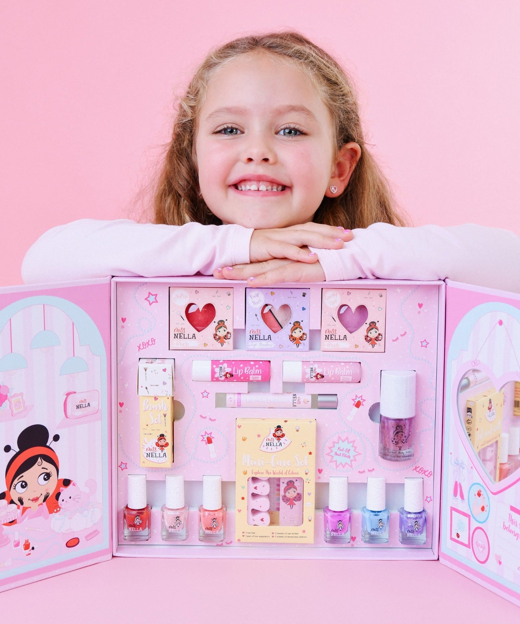 ميس نيلا - طقم مكياج طبيعي غير سام