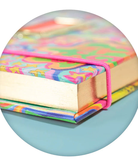 بورتكو ديزاينز - آرتهاوس أنليميتد دفتر يوميات A5 بغلاف صلب مليء بالفرح