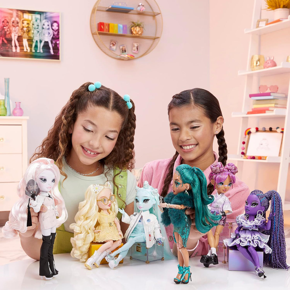 Rainbow High Shadow High - Karla Choupette Oyuncak Bebek Seti