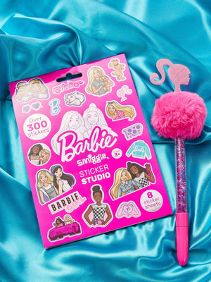 Smiggle - Barbie Çıkartma Kitabı