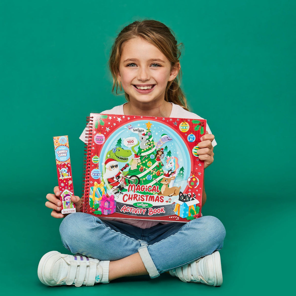 Smiggle - Büyülü Noel Alıştırma ve Sticker Yeni Yıl Eğlence Kitabı