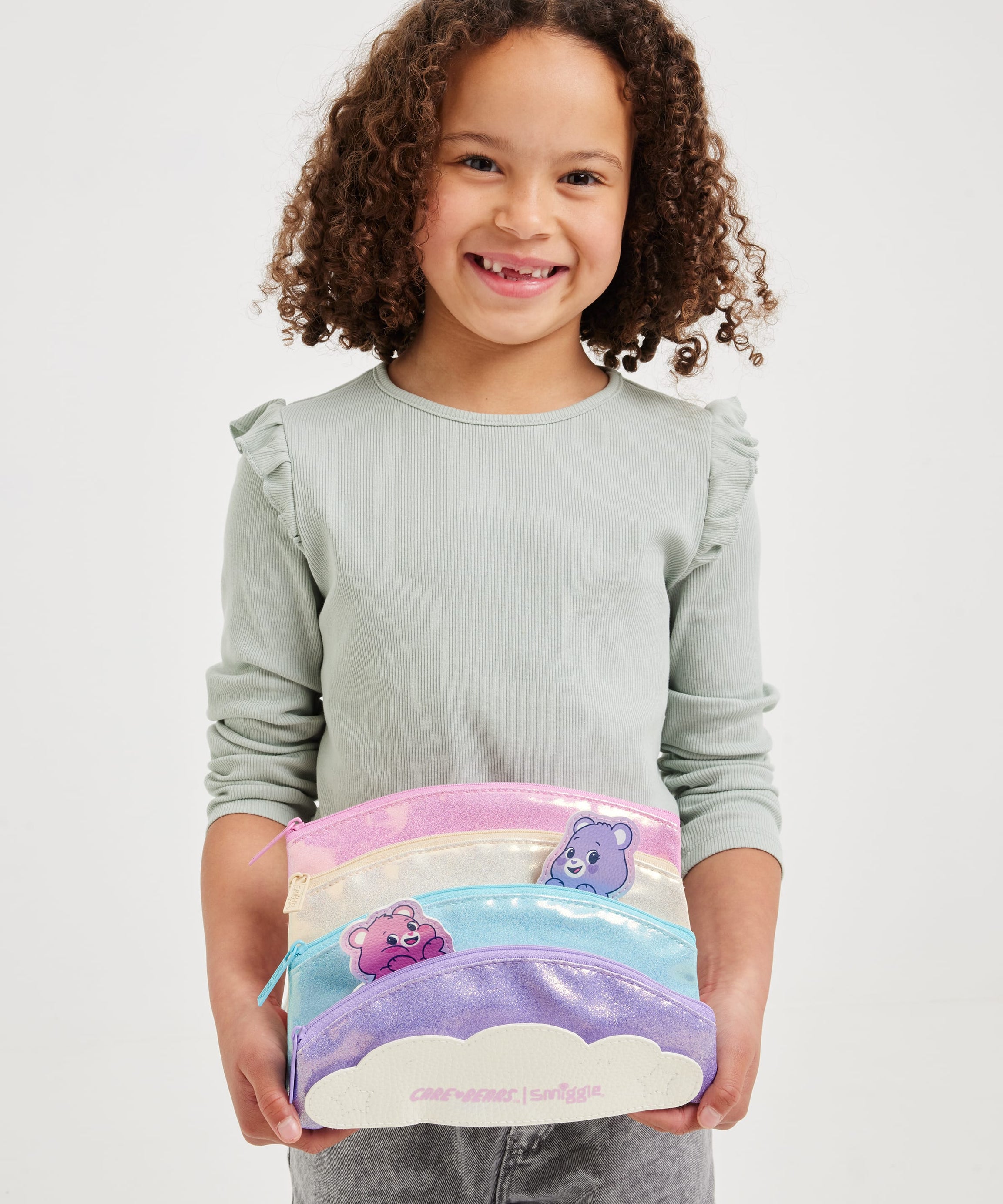 Smiggle - علبة أقلام دبدوب العناية متعددة الجيوب