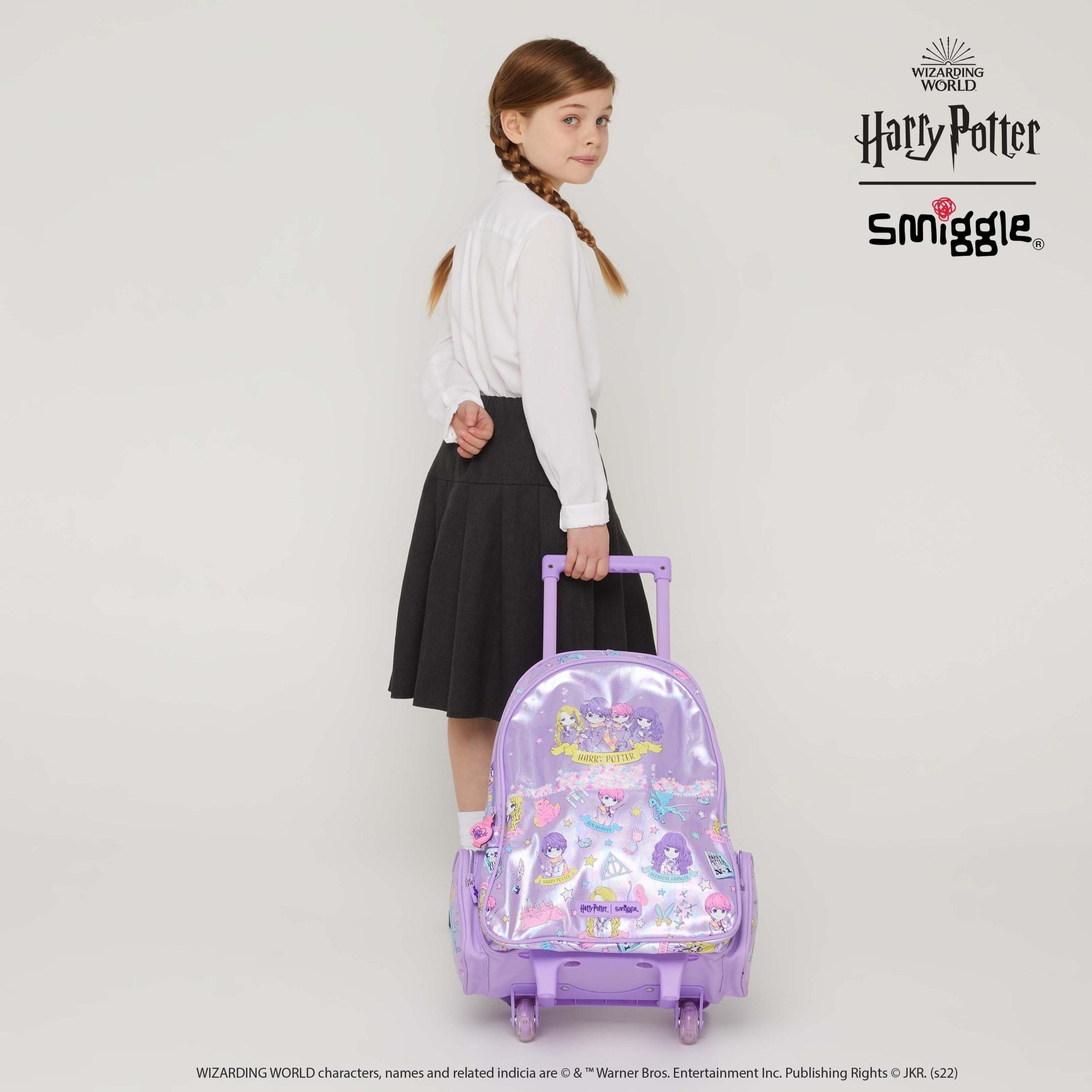 Smiggle - Harry Potter Işıklı Tekerlekli Çekçekli Sırt Çantası