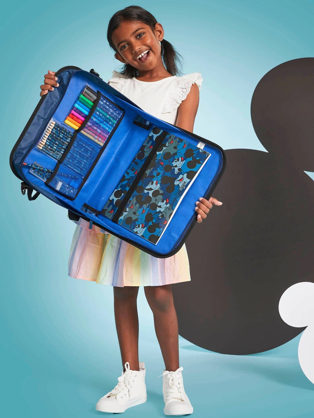 Smiggle - Mickey Mouse Çantalı Boya Seti ve Boyama Defteri