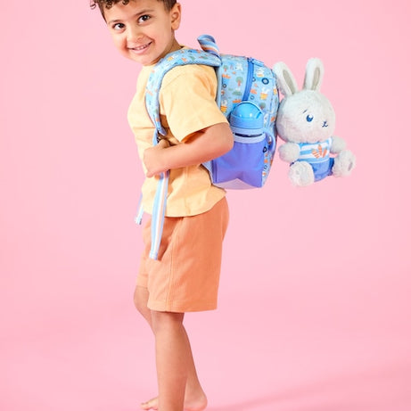 Smiggle - حقيبة ظهر مدرسية للحضانة مع لعبة قابلة للإزالة Out & About