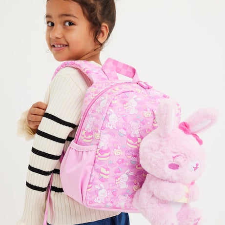 Smiggle - حقيبة ظهر مدرسية للحضانة مع لعبة قابلة للإزالة Out & About
