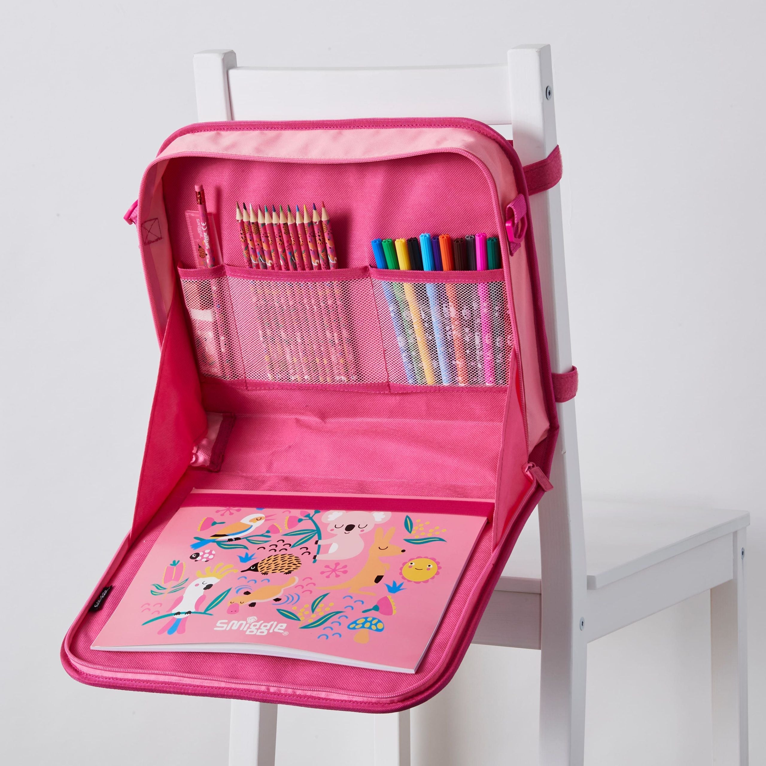 Smiggle - Studio Çantalı Boyama ve Kırtasiye Seti