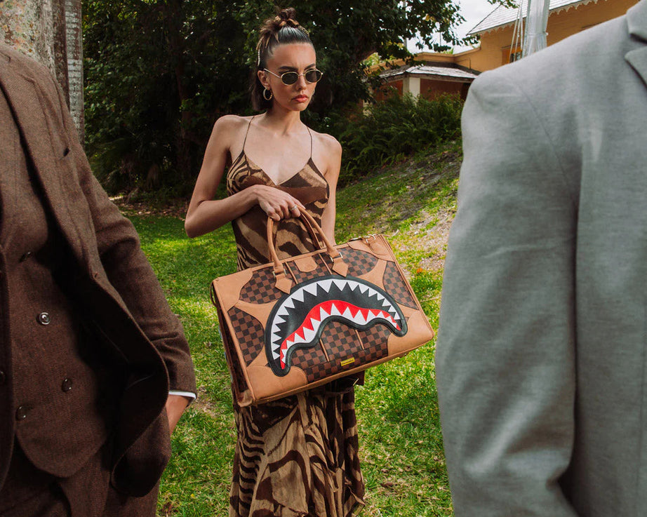 Sprayground - حقيبة دفل هينيڤيل بيراميد