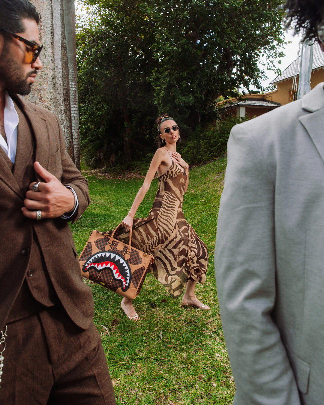 Sprayground - حقيبة دفل هينيڤيل بيراميد