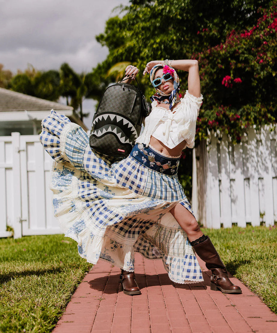 Sprayground - حقيبة ظهر أسماك القرش في باريس لايتس آوت