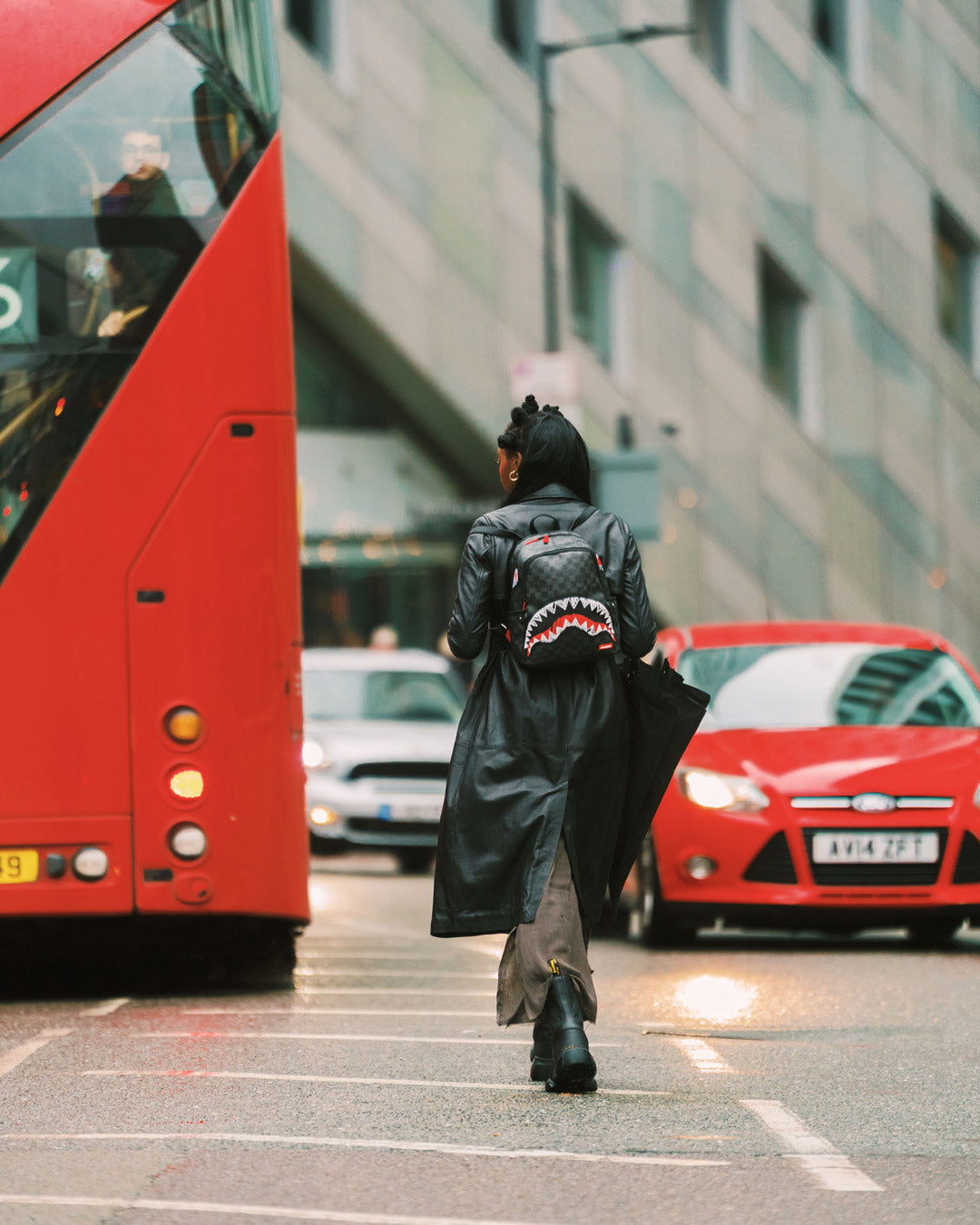 Sprayground - Midnight Shadow Savage حقيبة ظهر ميني