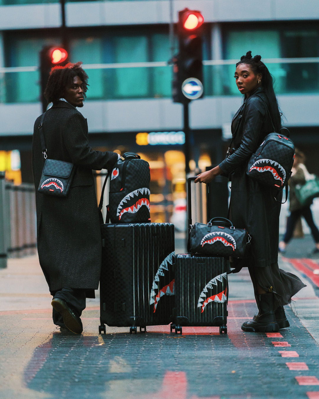 Sprayground - Midnight Shadow Savage حقيبة ظهر ميني