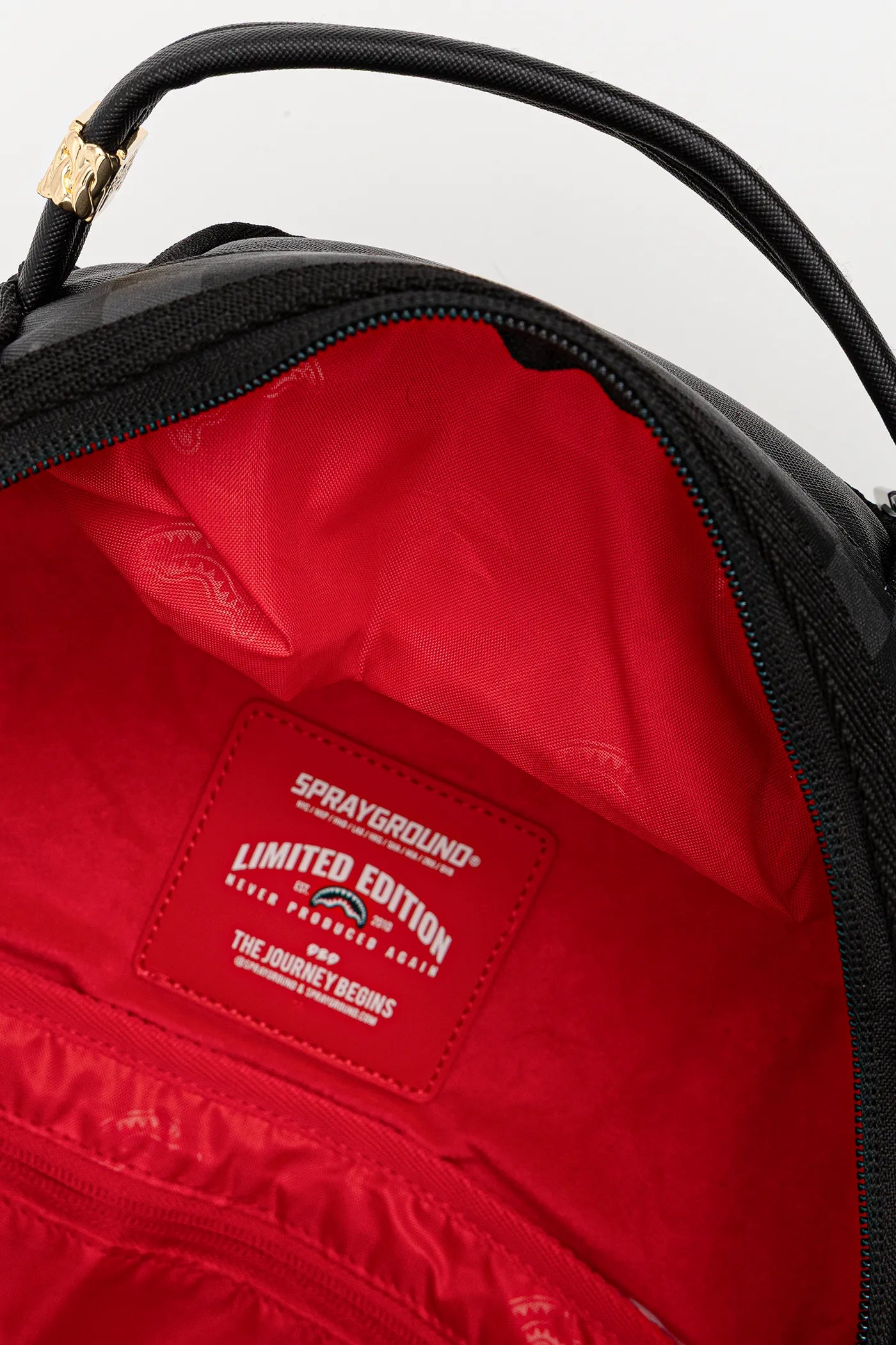 Sprayground - حقيبة ظهر Snoopy Top Shark Money Dlxsv