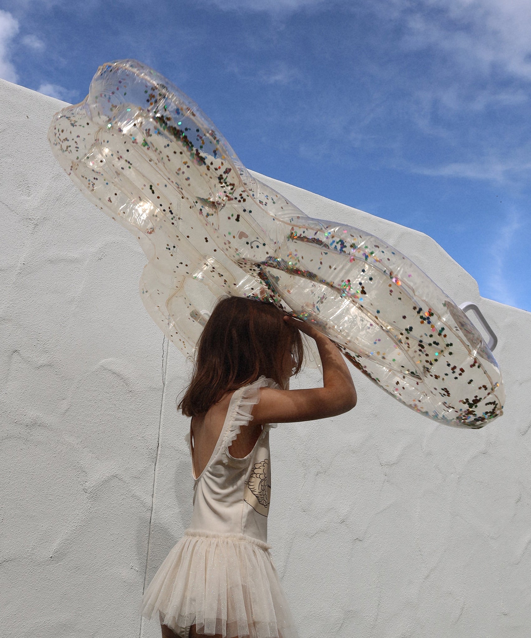 Sunnylife - سرير بحر ومسبح للأطفال على شكل فراشة بنكهة القطن الحلو