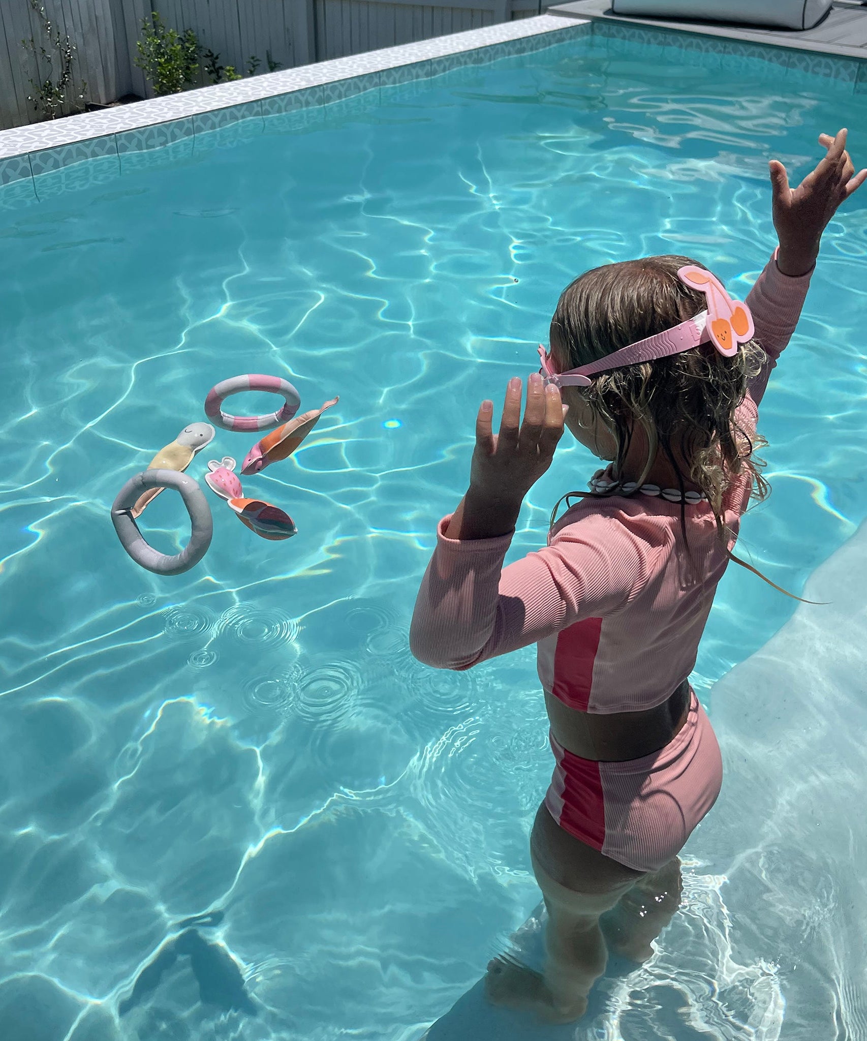 Sunnylife - ألعاب الغوص في البحر والمسبح بنكهة القطن الحلو