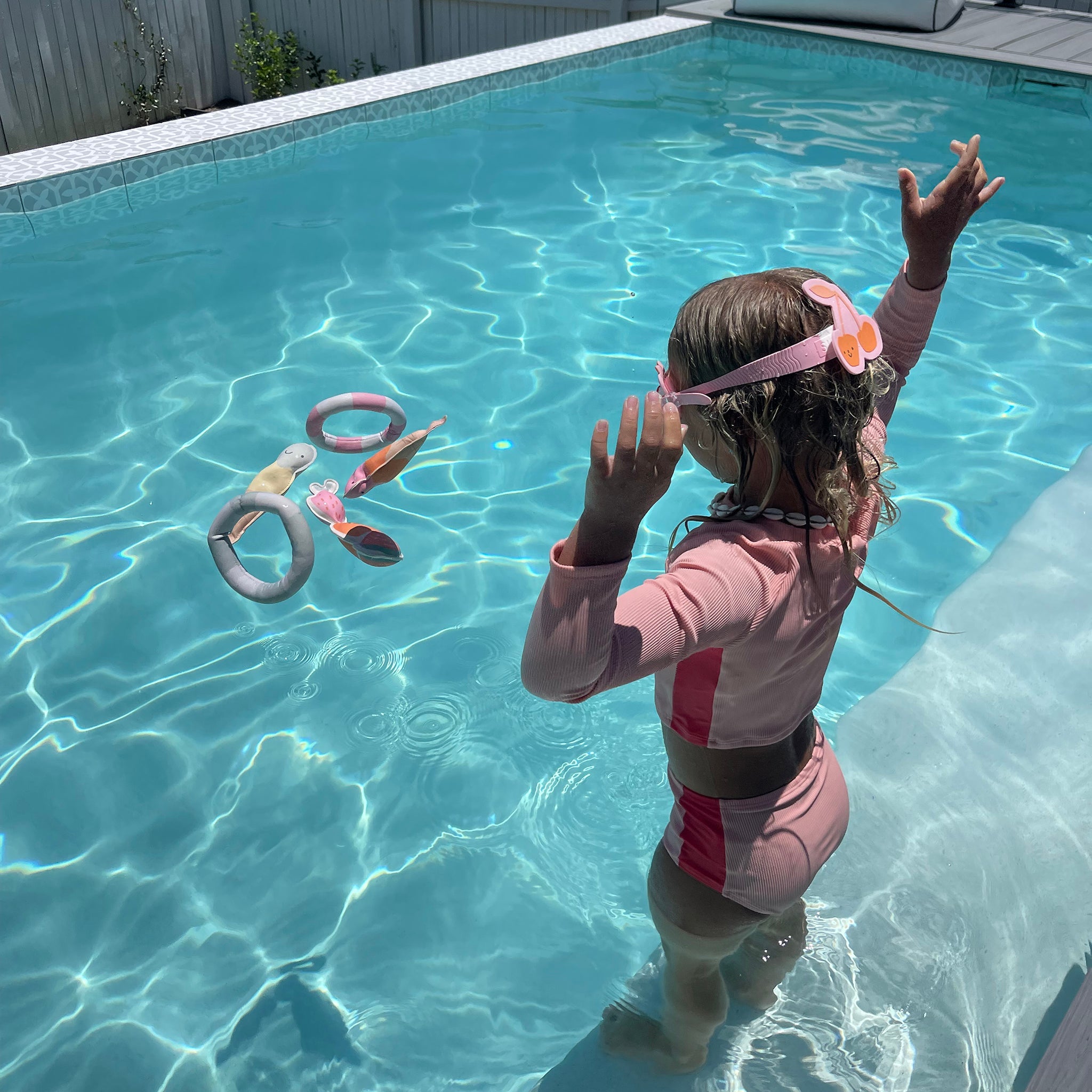 Sunnylife - ألعاب الغوص في البحر والمسبح بنكهة القطن الحلو