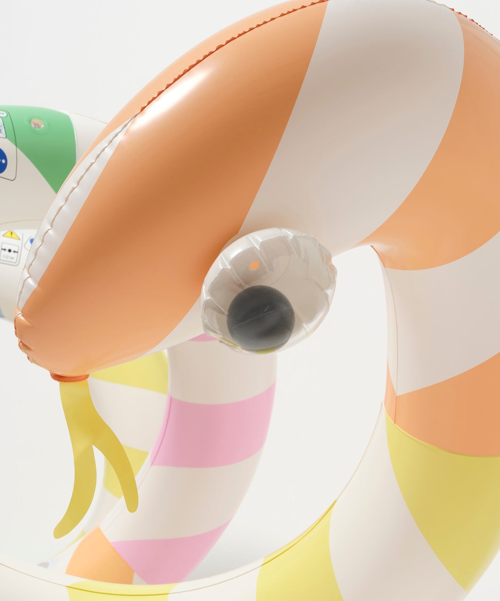 Sunnylife - متعة المسبح القابل للنفخ على شكل ثعبان عملاق وسرير