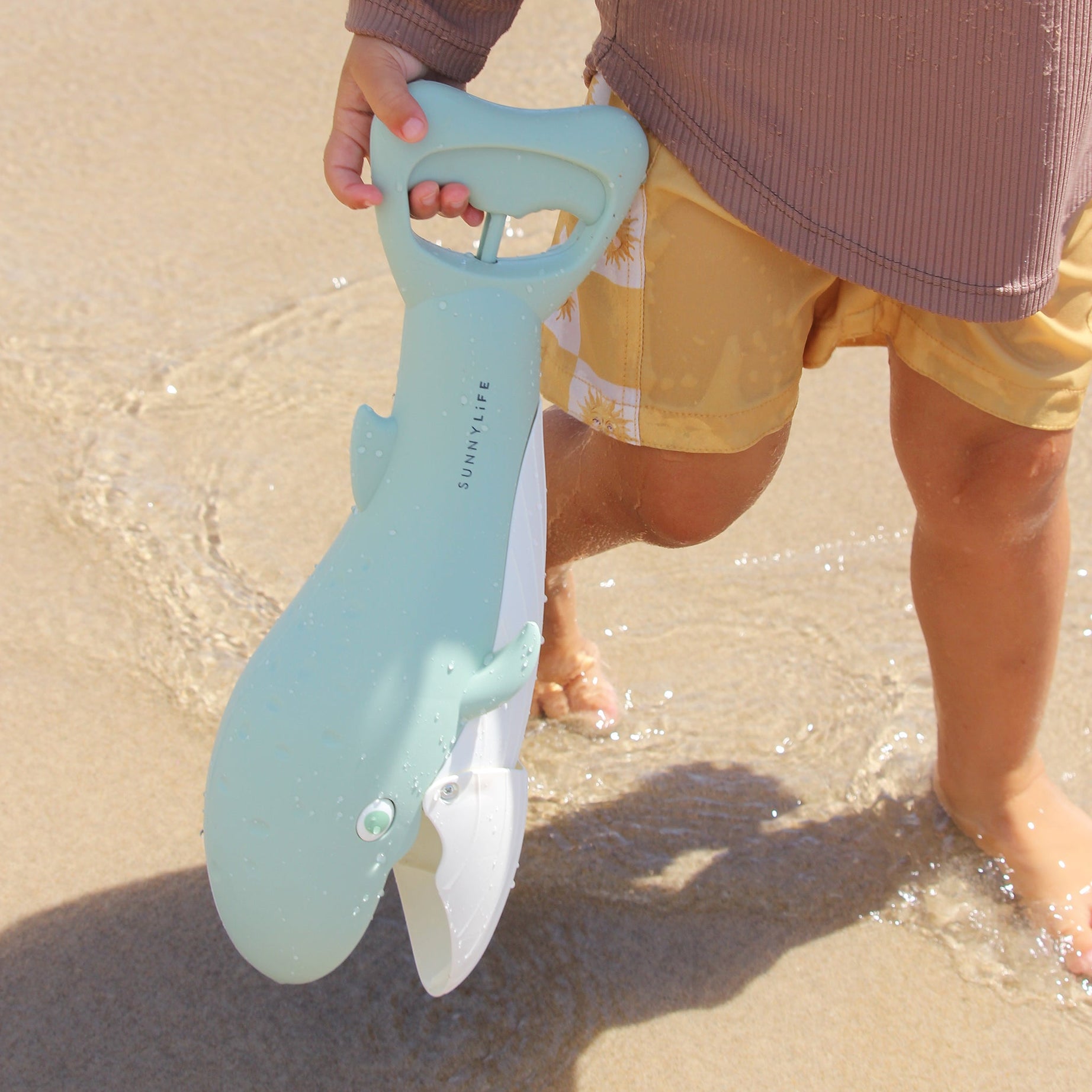 Sunnylife - لعبة جمع الرمال الحوت الأخضر