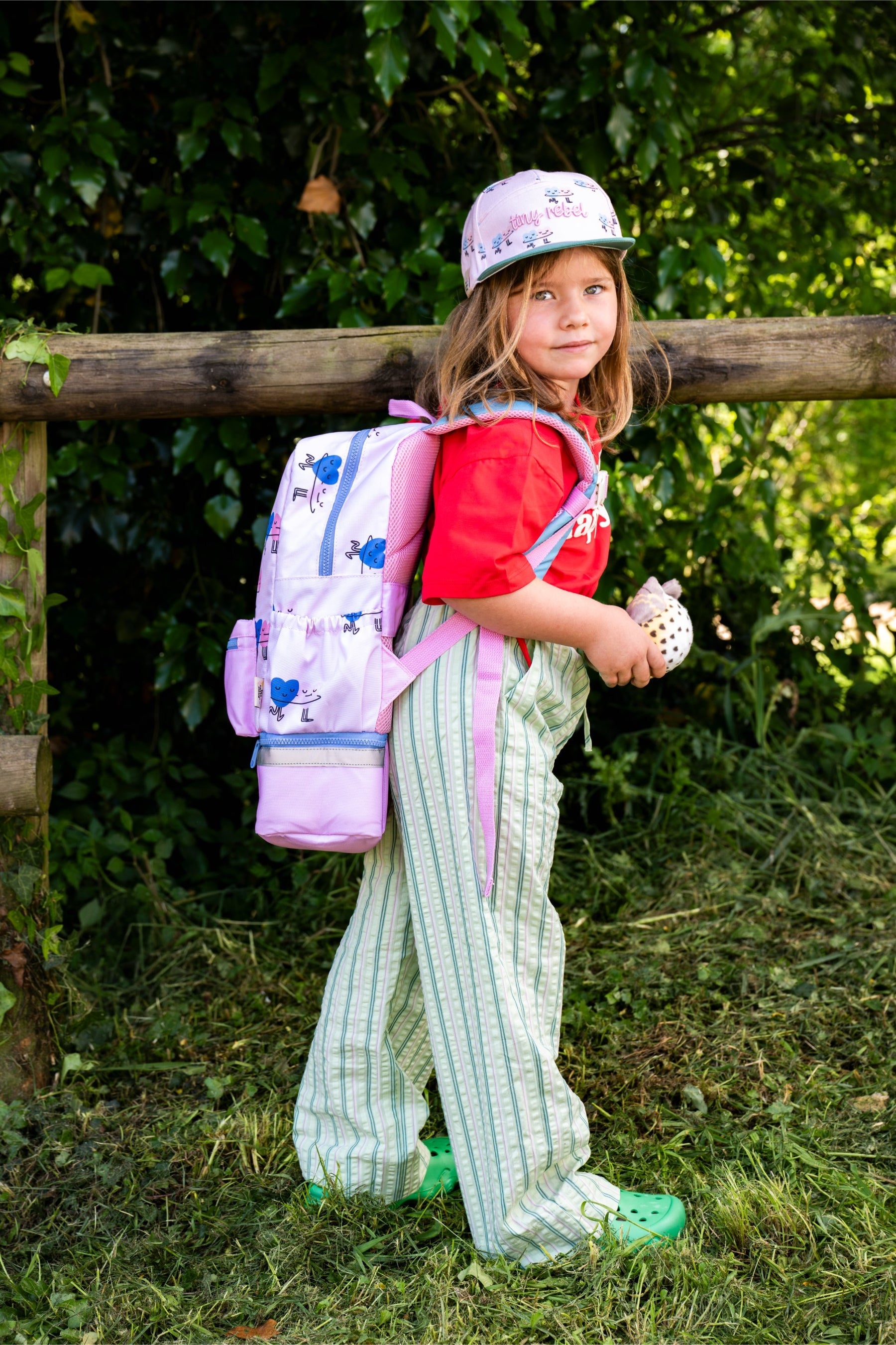 The Cotton Cloud - حقيبة ظهر مدرسية بجيب طعام بنقشة القلوب الراقصة