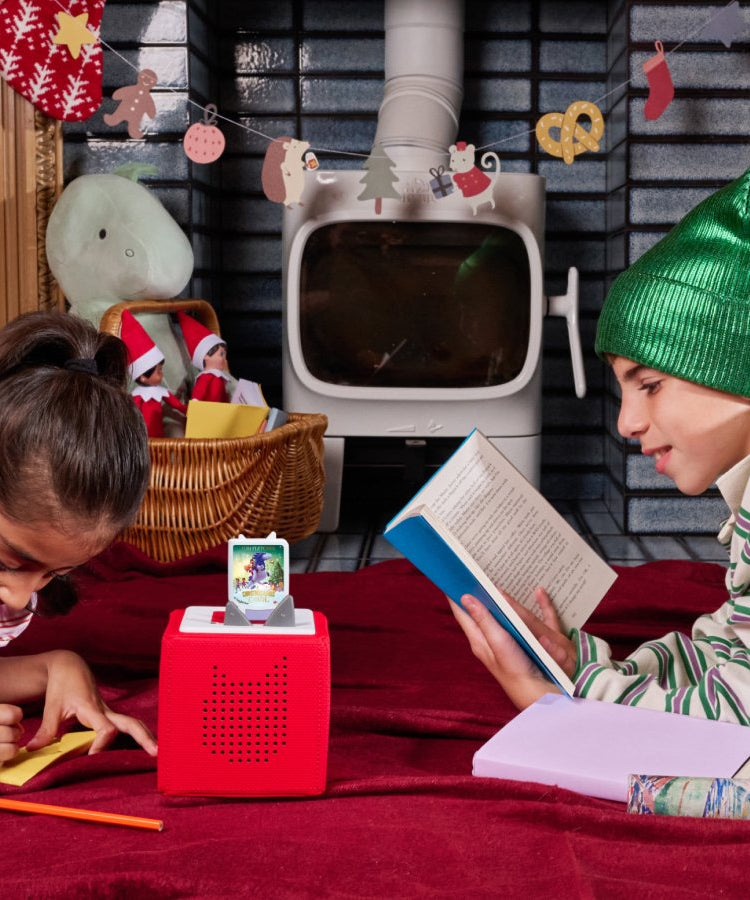 Tonies - توم فليتشر شخصية صوتية إنجليزية لأغنية عيد الميلاد