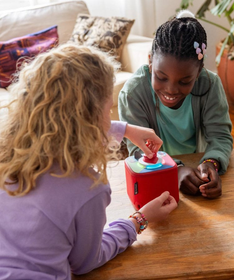 Tonies - Tonieplay لعبة Toniebox2 الإنجليزية الغامضة Mavericks