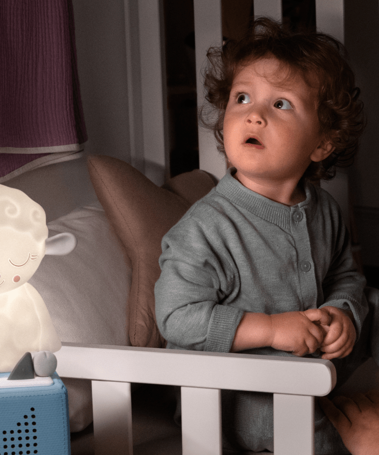 Tonies - مصباح ليلي خروف نائم وشخصية صوتية باللغة الإنجليزية